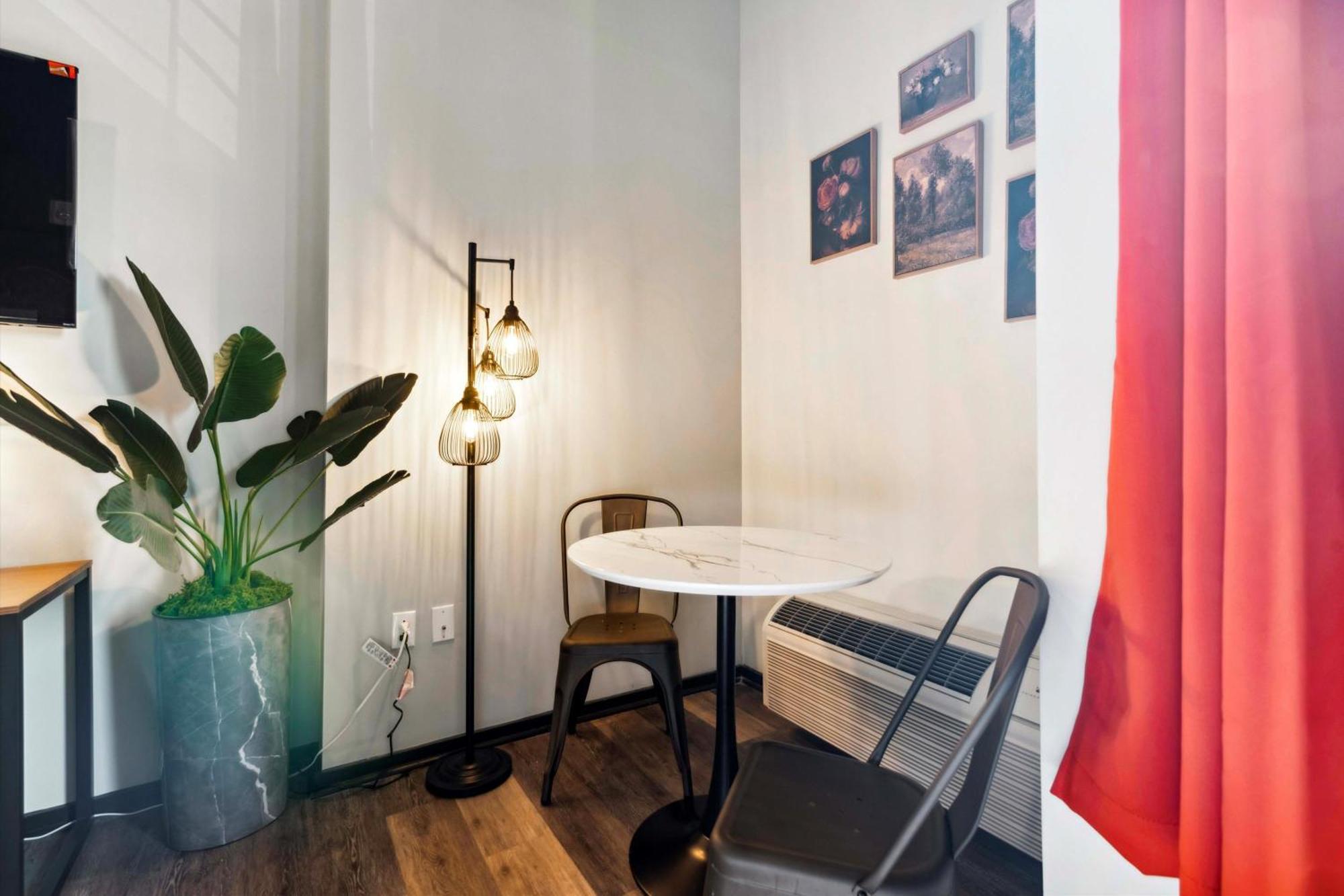 Large 3Br Apts & Studios, Gym, Game Room, Free Street Parking Philadelphia Exterior foto